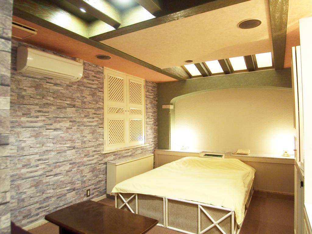 Hotel Pyramid (Adults Only) Himeji Buitenkant foto