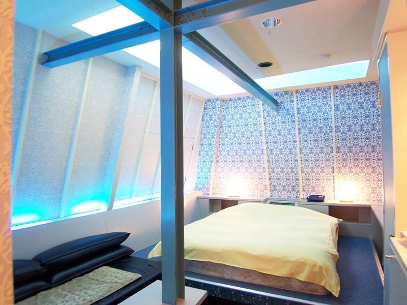 Hotel Pyramid (Adults Only) Himeji Buitenkant foto